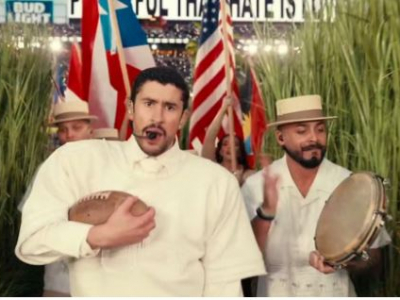 Qué rico es ser latino: el cambio de imagen de Bad Bunny para su look en el Super Bowl